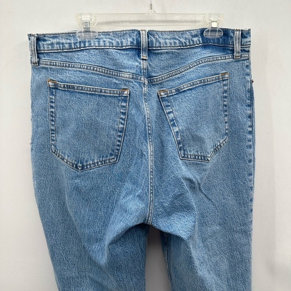 ABERCROMBIE & FITCH The 90's high rise straight plus size medium wash jean 16L - Picture 9 of 15